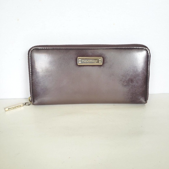 Pinky & Dianne Signature Patent Leather Zip Around Large Clutch Brown Distress - Picture 2 of 12